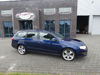 Coche accidentado Volkswagen Passat VARIANT 1.6 FSI TRENDLINE 2005/9