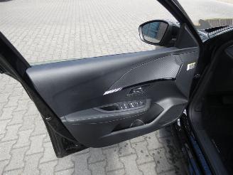 Peugeot 208 1.2 Hyb 110 Allure picture 12