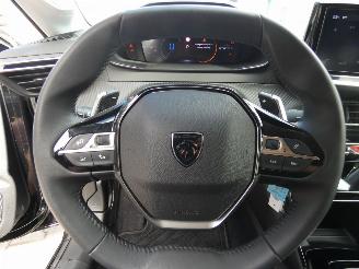 Peugeot 208 1.2 Hyb 110 Allure picture 13