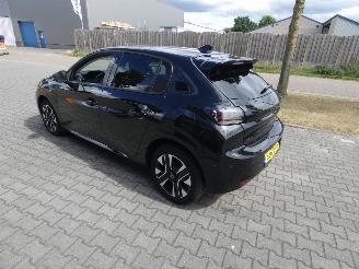 Peugeot 208 1.2 Hyb 110 Allure picture 6