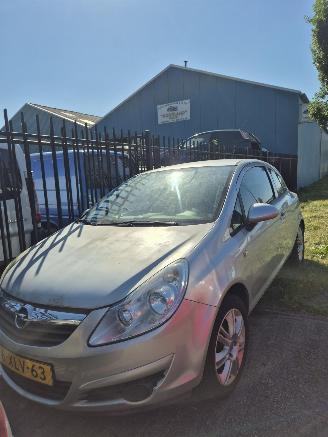 Vrakbiler auto Opel Corsa D Hatchback 1.2 16V (Z12XEP(Euro 4)) [59kW] 5-BAK 2009/1