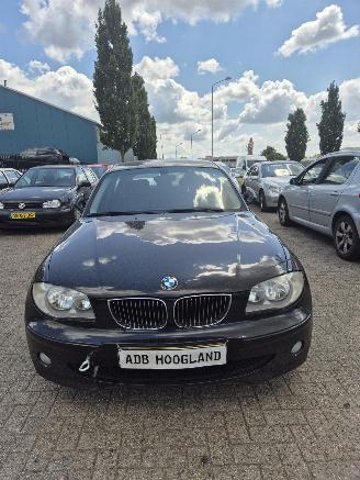 Vrakbiler auto BMW 1-serie (E87/87N) Hatchback 5-drs 118i 16V (N46-B20) [95kW] 5-BAK 2007/1