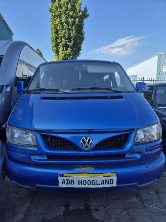 Vrakbiler auto Volkswagen Transporter T4 Van 2.5 TDI (ACV) [75kW] 5-BAK 2002/1