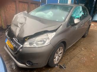 disassembly passenger cars Peugeot 208 208 I (CA/CC/CK/CL) Hatchback 1.2 Vti 12V PureTech 82 (EB2F(HMZ)) [60kW] 2013/12