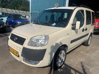 krockskadad bil auto Fiat Doblo Fiat Doblò 1.4 Family 2009/3