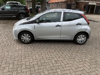 Toyota Aygo Met airco btw auto picture 3