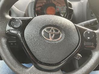 Toyota Aygo Met airco btw auto picture 12