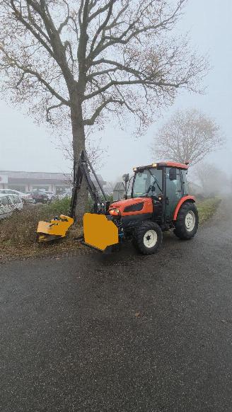Kubota  maaiarm picture 9