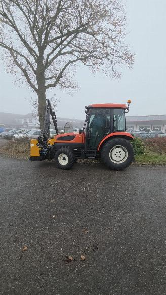 Kubota  maaiarm picture 8