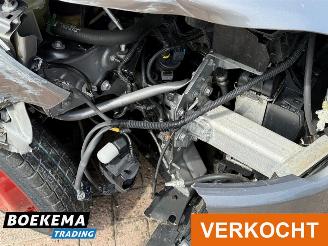 Renault Captur 1.2 TCe Helly Hansen Automaat Navigatie Climate Cruise Camera picture 8