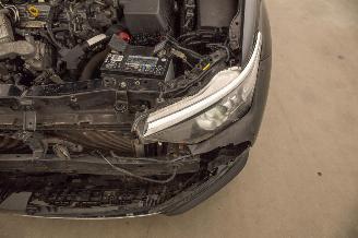 Toyota Auris 1.2 Automaat Navi picture 37