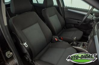 Opel Astra 1.4 Airco picture 15