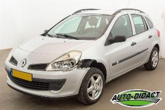 skadebil auto Renault Clio 1.2-16V Airco Expression 2008/4
