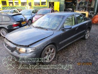 Vrakbiler auto Volvo S-60 S60 I (RS/HV) Sedan 2.4 20V 140 (B5244S2) [103kW]  (07-2000/04-2010) 2004/5