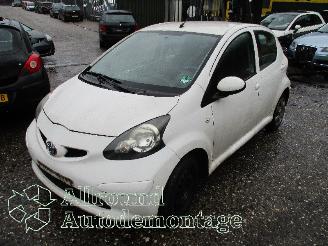 Dezmembrări autoturisme Toyota Aygo Aygo (B10) Hatchback 1.0 12V VVT-i (1KR-FE) [50kW]  (07-2005/05-2014) 2008