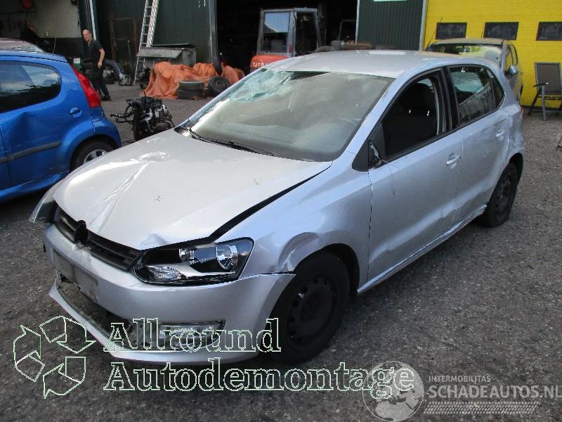 Volkswagen Polo Polo V (6R) Hatchback 1.2 12V BlueMotion Technology (CGPA(Euro 5)) [51=
kW]  (06-2009/05-2014)