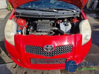 Toyota Yaris Yaris II (P9), Hatchback, 2005 / 2014 1.3 16V VVT-i picture 3