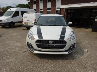 Vrakbiler auto Suzuki Swift Swift (ZC/ZD), Hatchback 5-drs, 2017 1.2 Dual Jet 16V Allgrip 2019/10