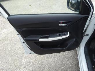 Suzuki Swift Swift (ZC/ZD), Hatchback 5-drs, 2017 1.2 Dual Jet 16V Allgrip picture 10