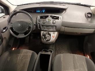 Renault Scenic Grand Scénic II (JM) MPV 2.0 16V (F4R-770(Euro 4)) [99kW]  (04-2004/=
06-2009) picture 10