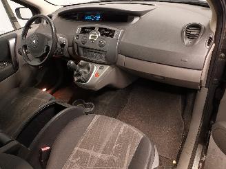 Renault Scenic Grand Scénic II (JM) MPV 2.0 16V (F4R-770(Euro 4)) [99kW]  (04-2004/=
06-2009) picture 8