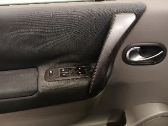 Renault Scenic Grand Scénic II (JM) MPV 2.0 16V (F4R-770(Euro 4)) [99kW]  (04-2004/=
06-2009) picture 12