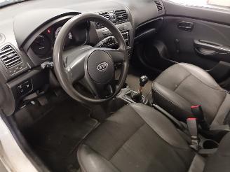 Kia Picanto Picanto (BA) Hatchback 1.0 12V (G4HE) [46kW]  (09-2007/04-2011) picture 11