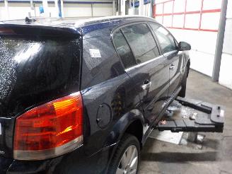 Opel Signum Signum (F48) Hatchback 5-drs 2.8 V6 Turbo 24V OPC (Z28NET(Euro 4)) [18=
4kW]  (01-2006/12-2008) picture 3