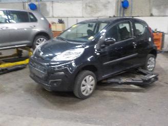 Peugeot 107 107 Hatchback 1.0 12V (384F(1KR)) [50kW]  (06-2005/05-2014) picture 1