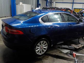 Jaguar XE XE Sedan 2.0 D E-Performance 16V (204DTD(AJ20D4)) [120kW]  (03-2015/..=
=2E) picture 3