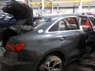 Audi A3 A3 Limousine (8YS) Sedan 1.0 30 TFSI 12V Mild Hybrid (DLAA) [81kW]  (0=
6-2020/...) picture 3