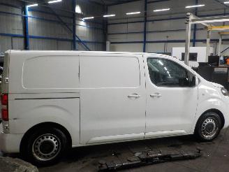 Citroën Jumpy Jumpy Van 1.6 Blue HDi 95 (DV6FDU(BHV)) [70kW]  (04-2016/04-2020) picture 3