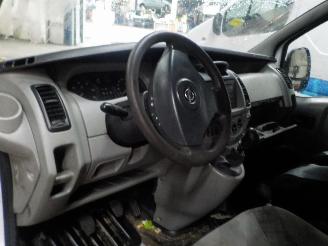 Opel Vivaro Vivaro Van 1.9 DI (F9Q-762) [60kW]  (08-2001/10-2006) picture 5