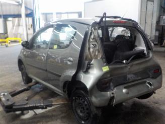 Citroën C1 C1 Hatchback 1.0 12V (1KR-FE(CFB)) [50kW]  (06-2005/09-2014) picture 4