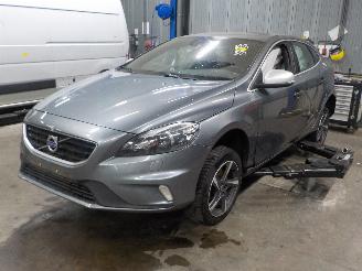 Uttjänta bilar auto Volvo V-40 V40 (MV) Hatchback 5-drs 2.0 D2 16V (D4204T8(Euro 6b)) [88kW]  (02-201=
5/08-2019) 2015/0