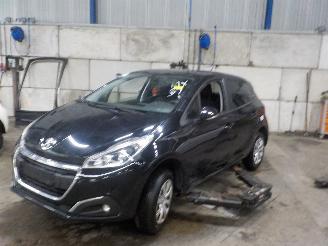 disassembly passenger cars Peugeot 208 208 I (CA/CC/CK/CL) Hatchback 1.2 Vti 12V PureTech 82 (EB2F(HMZ)) [60k=
W]  (03-2012/12-2019) 2017