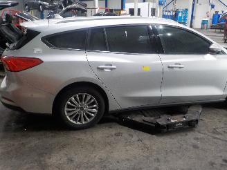 Ford Focus Focus 4 Wagon Combi 1.0 Ti-VCT EcoBoost 12V 125 (B7DA) [92kW]  (09-201=
8/12-2025) picture 3