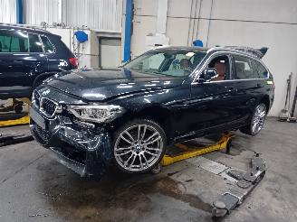 Salvage car BMW 3-serie 3 serie Touring (F31) Combi 320i 2.0 16V (B48-B20A) [135kW]  (07-2015/=
06-2019) 2017