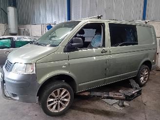 rozbiórka samochody osobowe Volkswagen Transporter Transporter T5 Van 2.5 TDi (BNZ) [96kW]  (04-2003/11-2009) 2004