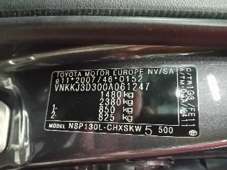 Toyota Yaris Yaris III (P13) Hatchback 1.33 16V Dual VVT-I (1NRFE) [73kW]  (09-2011=
/09-2020) picture 6