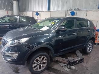 Uttjänta bilar auto Kia Sportage Sportage (SL) Terreinwagen 1.7 CRDi 16V 4x2 (D4FD) [85kW]  (12-2010/02=
-2016) 2015/6