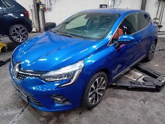 Vrakbiler auto Renault Clio Clio V (RJAB) Hatchback 5-drs 1.3 TCe 130 16V (H5H-470(H5H-B4)) [96kW]=
  (06-2019/...) 2020/0