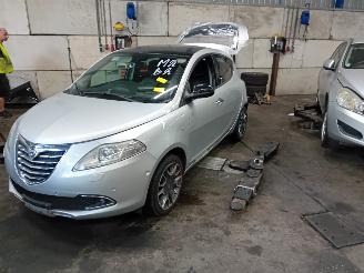 Vrakbiler auto Lancia Ypsilon Ypsilon (312) Hatchback 0.9 TwinAir 85 (312.A.2000(Euro 5)) [63kW]  (0=
5-2011/...) 2012/3