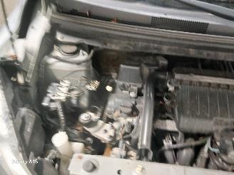 Mitsubishi Space-star Space Star (A0) Hatchback 1.0 12V (3A90(Euro 5)) [52kW]  (05-2012/...)= picture 30