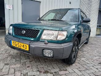 krockskadad bil auto Subaru Forester Forester (SF) SUV 2.0 16V (EJ202) [90kW]  (08-1997/09-2002) 1998/4