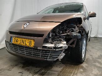 Damaged car Renault Scenic Grand Scénic III (JZ) MPV 1.4 16V TCe 130 (H4J-700(H4J-A7)) [96kW]  =
(02-2009/12-2016) 2009/7