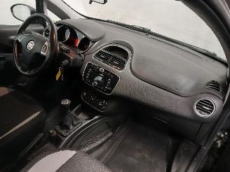 Fiat Punto Punto III (199) Hatchback 0.9 TwinAir (312.A.2000) [63kW]  (03-2012/..=
=2E) picture 8