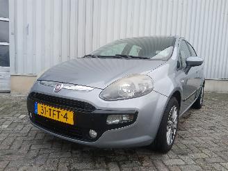 skadebil auto Fiat Punto Grande Punto (199) Hatchback 1.3 JTD Multijet 16V VGT (199.B.4000(Euro=
 5)) [62kW]  (04-2010/...) 2012/1