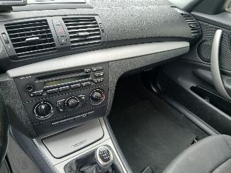 BMW 1-serie 1 serie (E81) Hatchback 3-drs 116i 1.6 16V (N43-B16A) [90kW]  (03-2007=
/12-2011) picture 15