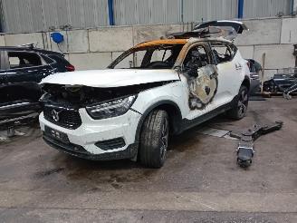 Salvage car Volvo XC40 XC40 (XZ) SUV 1.5 T5 Plug-in Hybrid 16V (B3154T5) [193kW]  (06-2019/..=
=2E) 2022/1